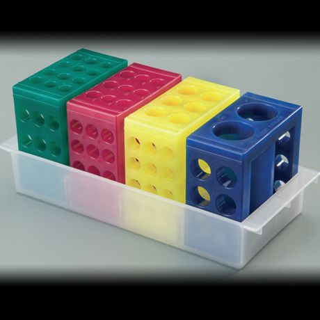 Kémcsőtartó állvány készlet a tálcán