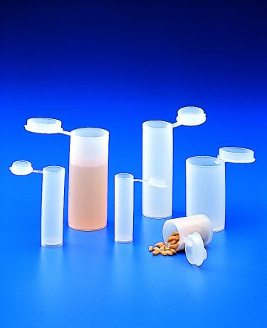 Mintatartó pattintós kupakkal