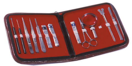 Bonckészlet műbőr tartóban