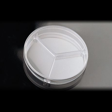 Három részre osztott petricsésze