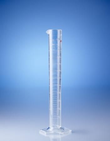 Műanyag, A jelű mérőhenger